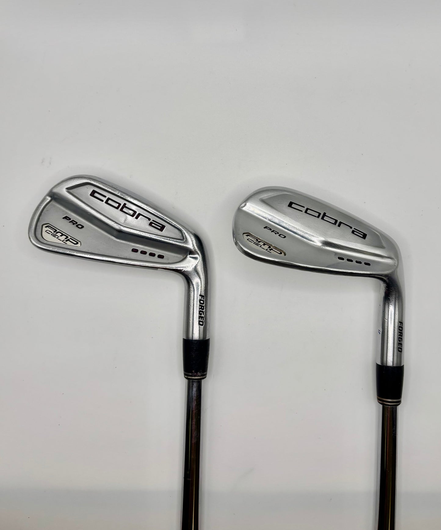 Cobra AMP Cell Pro Forged (4-PW) med Dynamic Gold