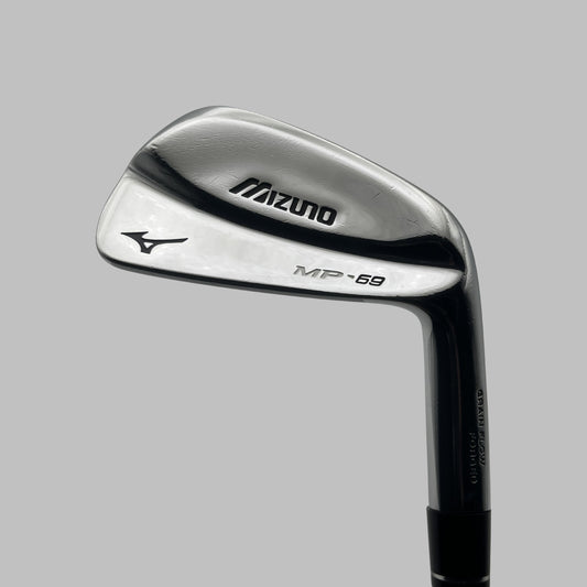 Mizuno MP-69 golfjärnklubba med metallklubbhuvud
